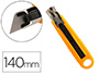 CUTER Q-CONNECT PLASTICO ANCHO DE SEGURIDAD RETRACTIL Y CON ASA PARA COLGAR CUCHILLA 18 MM XD-123 BLISTER 1 UNIDAD